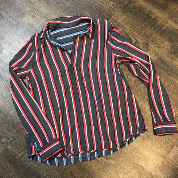 REVERSIBLE button down size small. - Picture 2 of 5